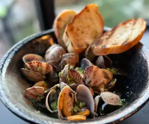 clams entree